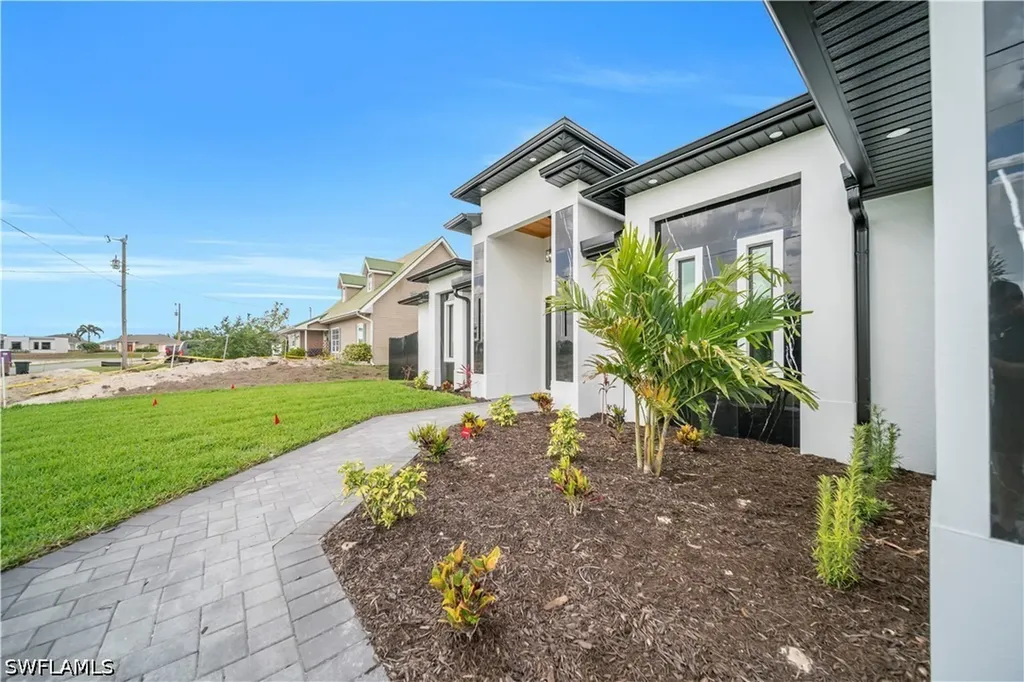 1306 NE 1st Avenue Cape Coral FL 33909