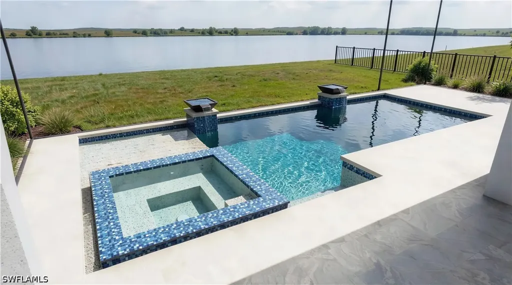 8718 Driftwood Drive Naples FL 34114