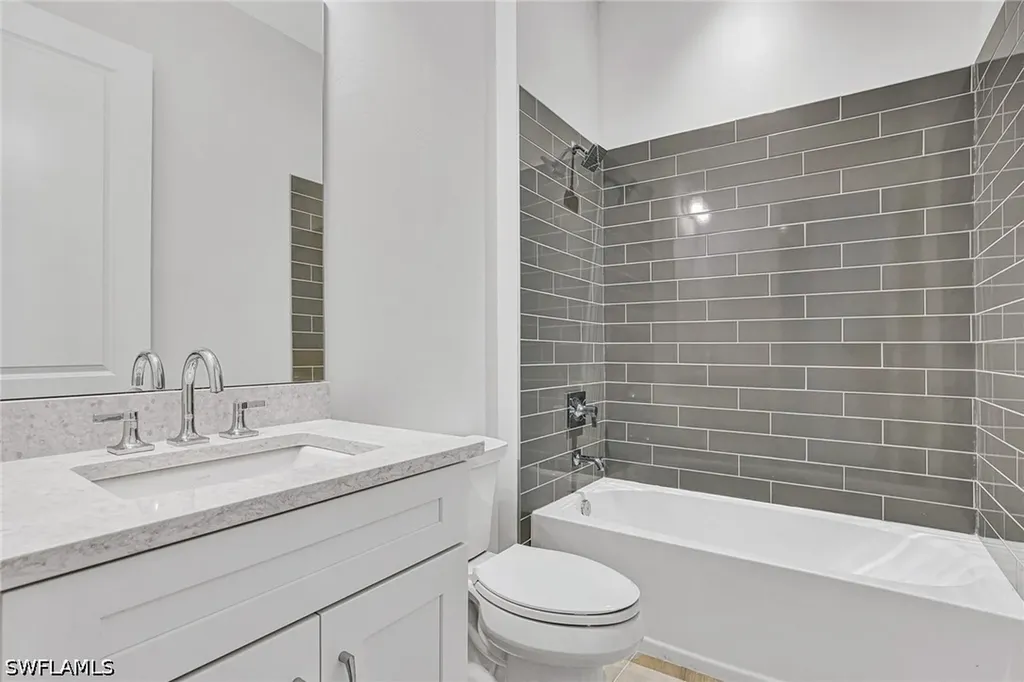 8718 Driftwood Drive Naples FL 34114
