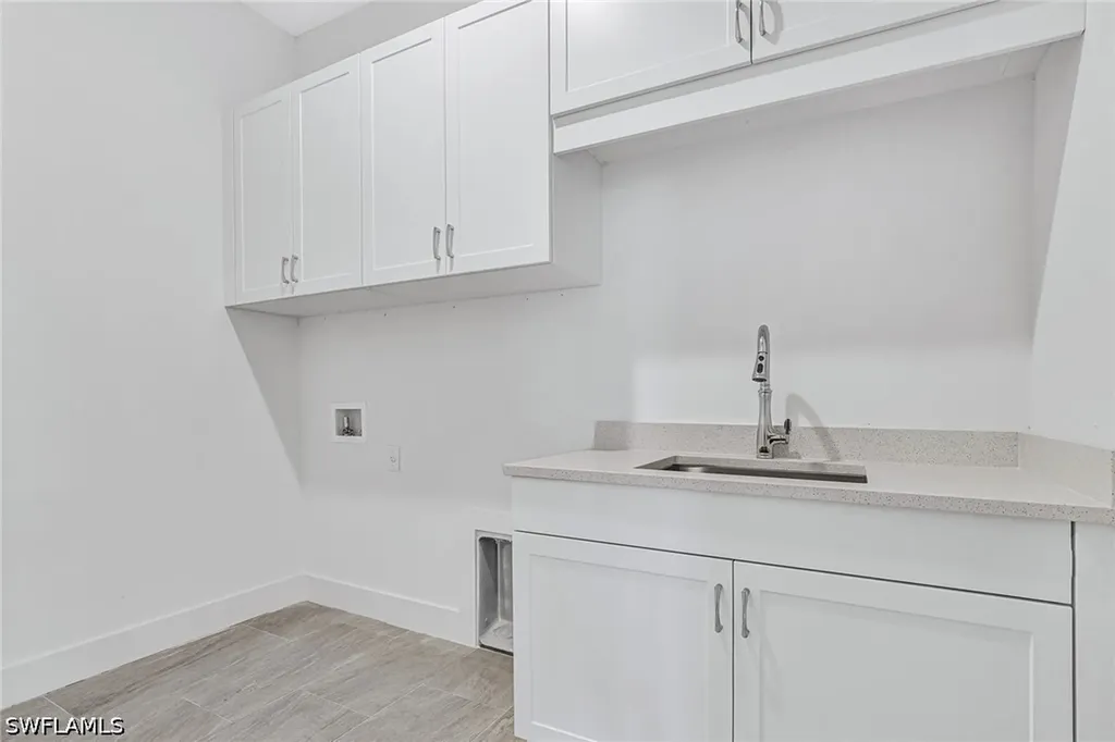 8718 Driftwood Drive Naples FL 34114