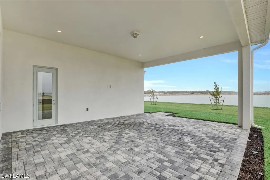 8718 Driftwood Drive Naples FL 34114