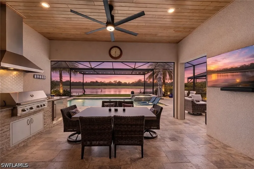 9573 Everglades Drive Naples FL 34120