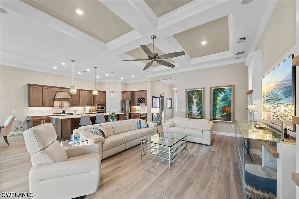 9573 Everglades Drive Naples FL 34120