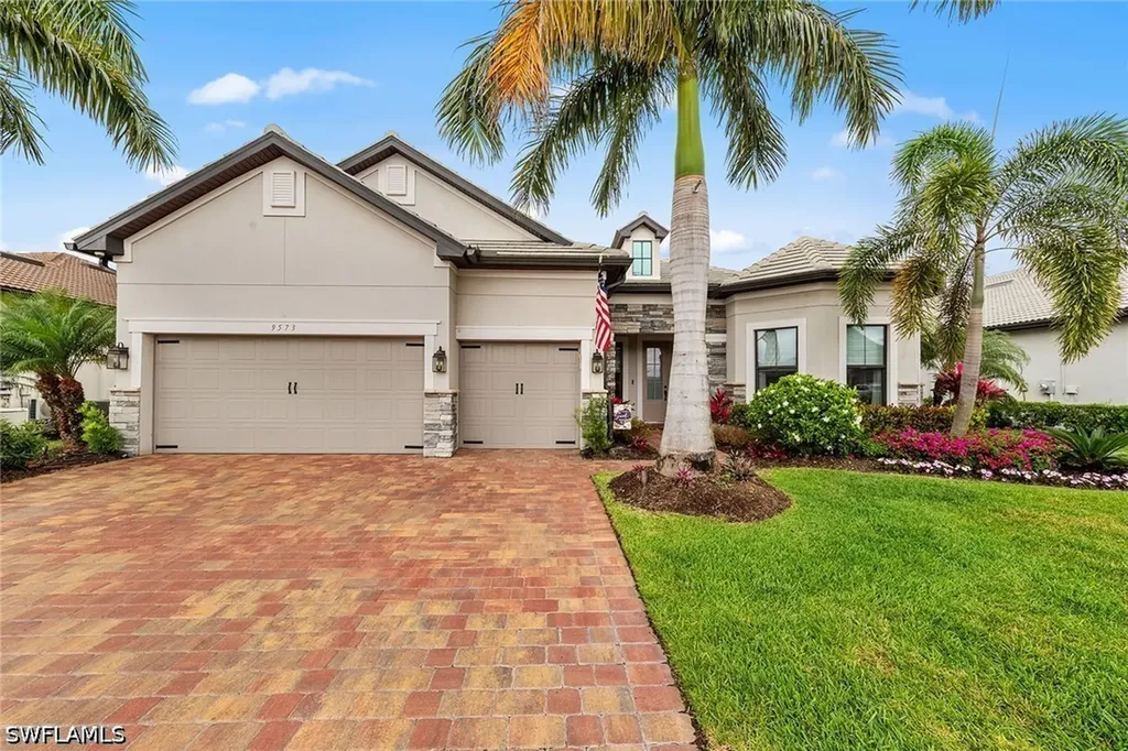 9573 Everglades Drive Naples FL 34120