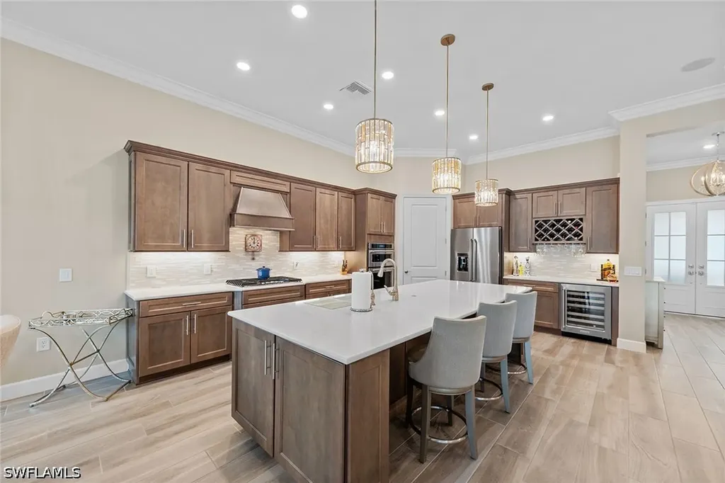 9573 Everglades Drive Naples FL 34120