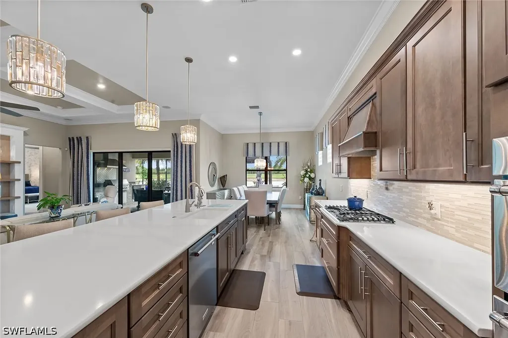 9573 Everglades Drive Naples FL 34120