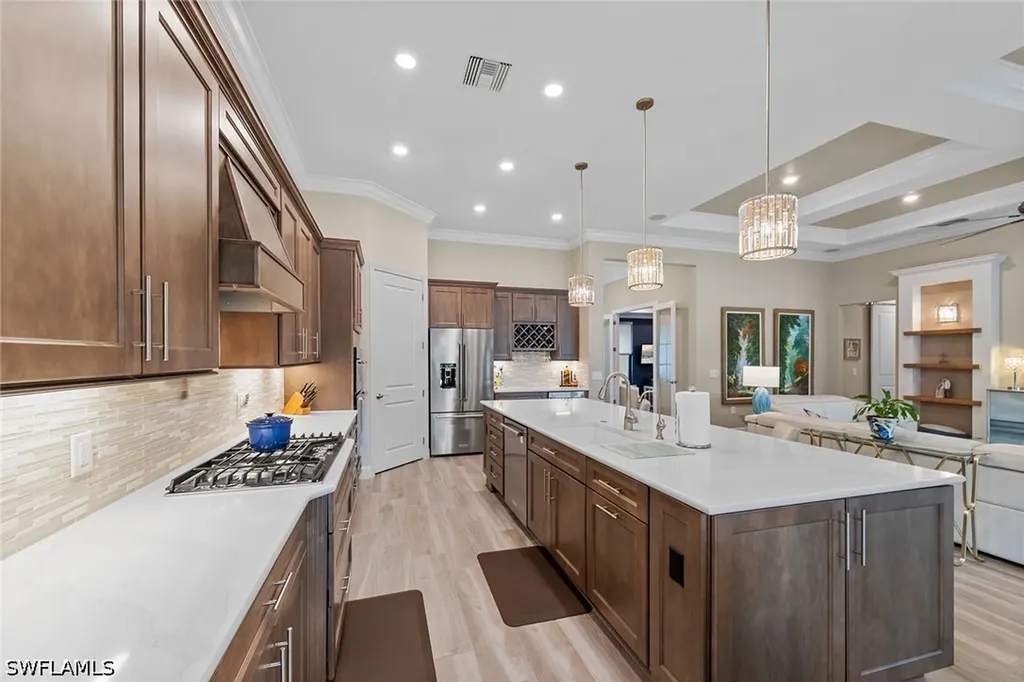 9573 Everglades Drive Naples FL 34120