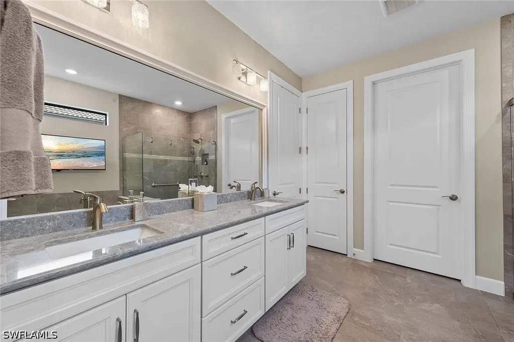9573 Everglades Drive Naples FL 34120