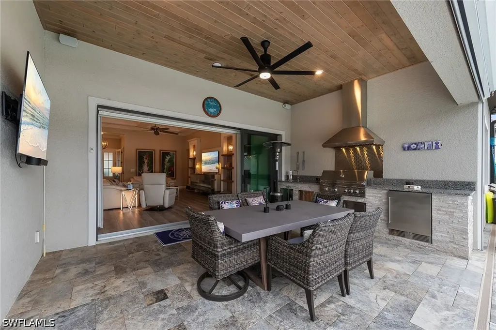 9573 Everglades Drive Naples FL 34120