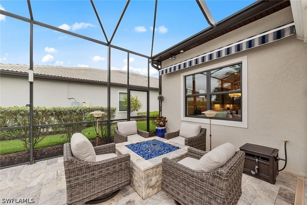 9573 Everglades Drive Naples FL 34120