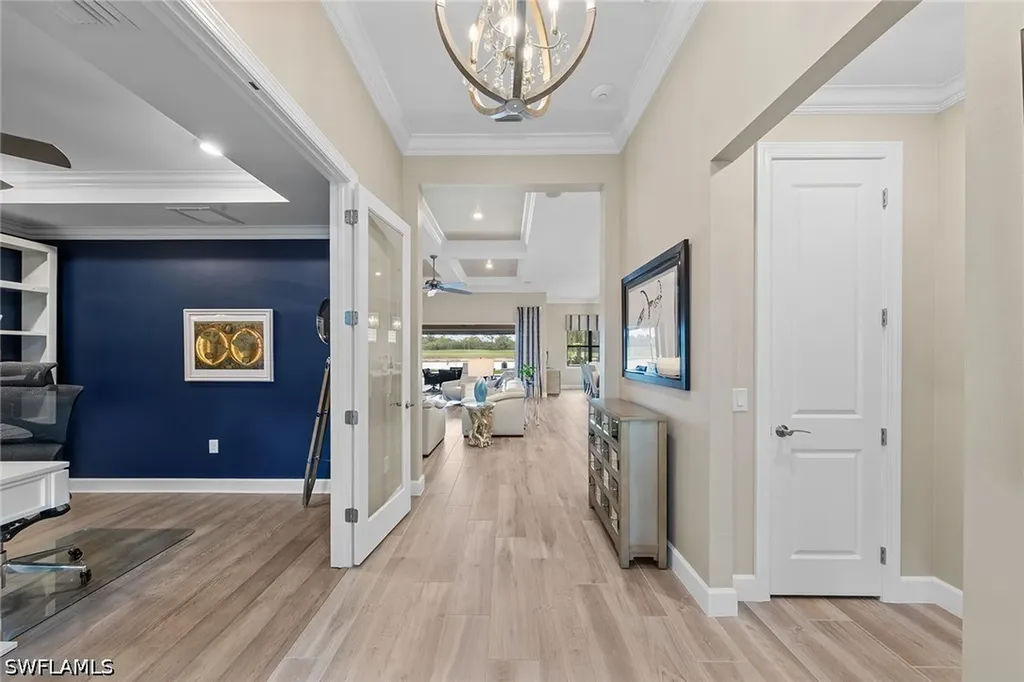 9573 Everglades Drive Naples FL 34120