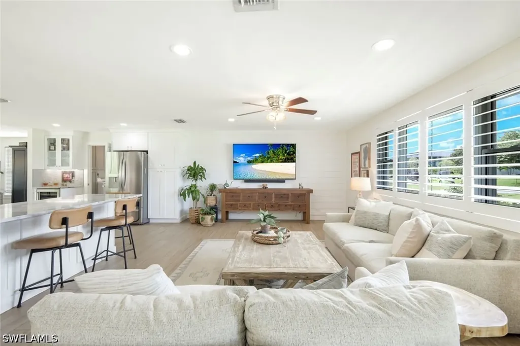 20621 Pine Tree Lane Estero FL 33928