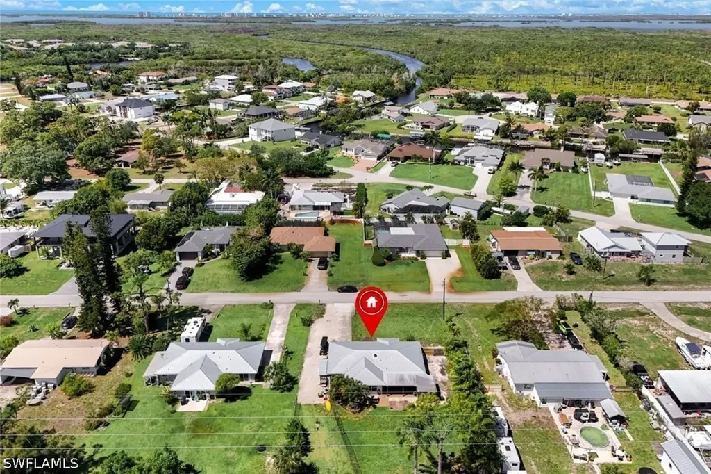 20621 Pine Tree Lane Estero FL 33928