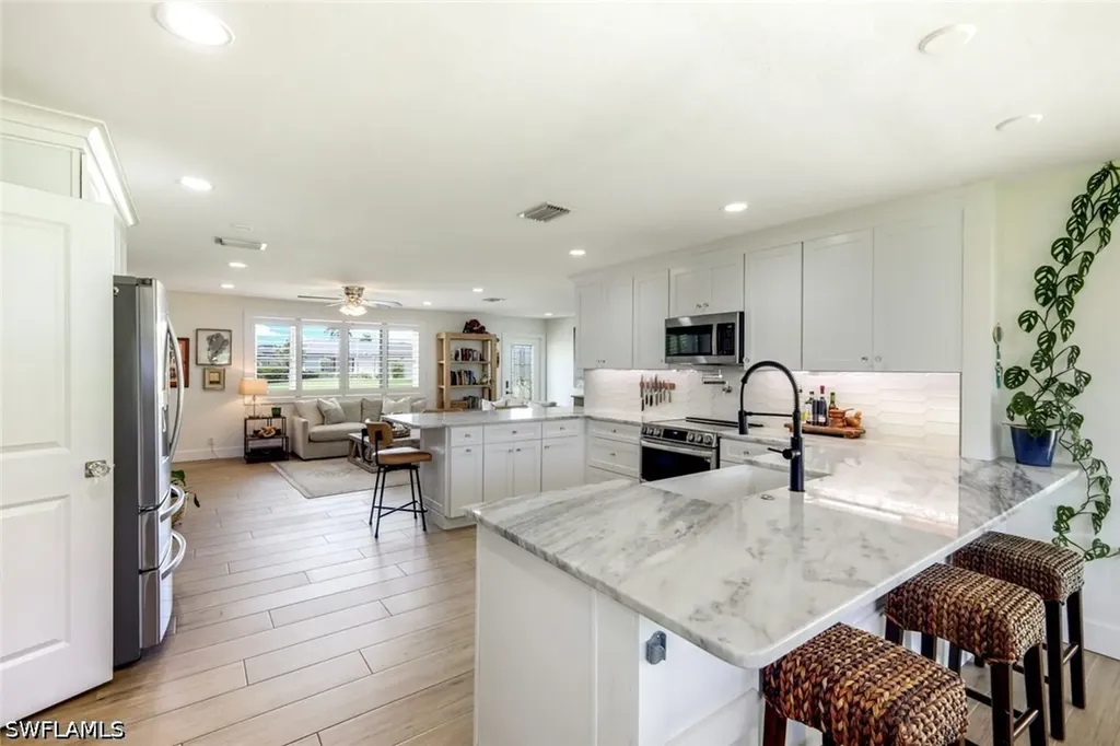 20621 Pine Tree Lane Estero FL 33928