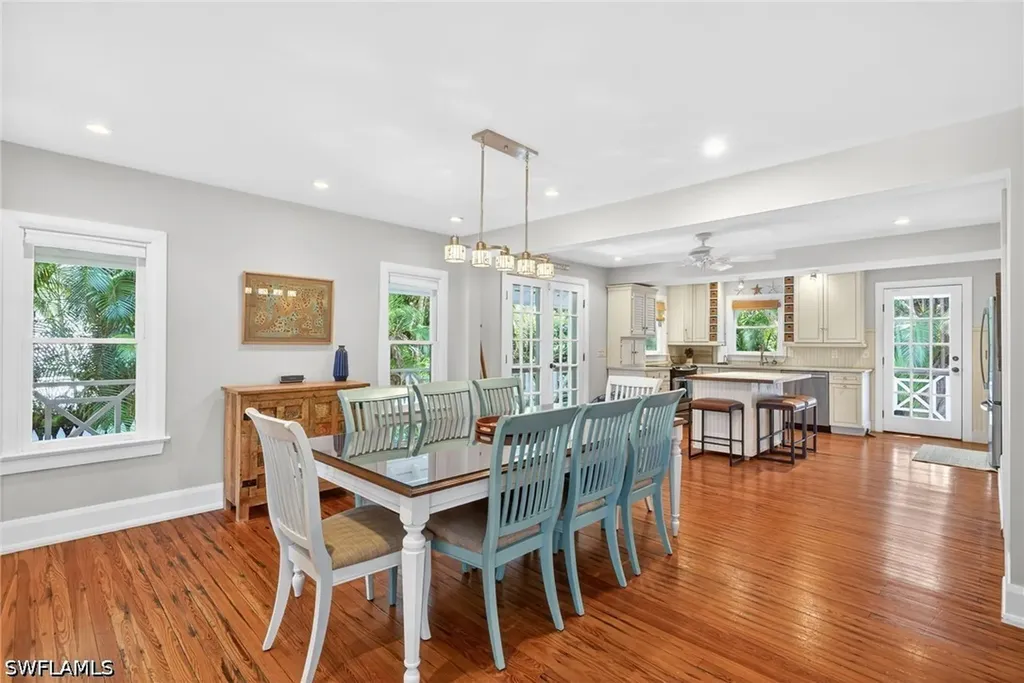 660 8th Avenue S Naples FL 34102