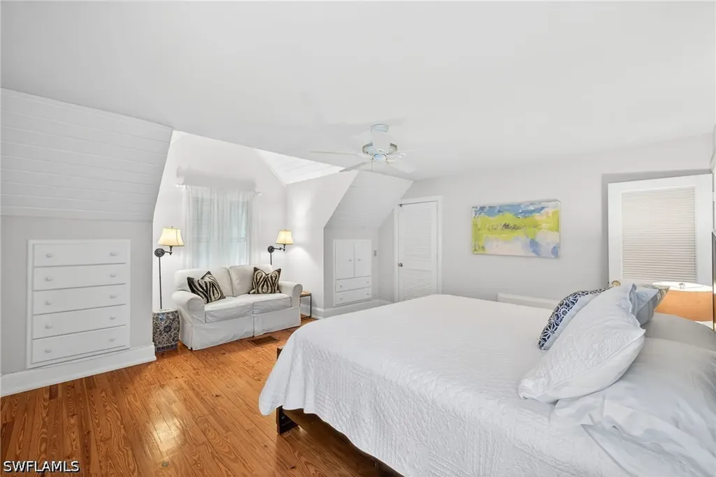 660 8th Avenue S Naples FL 34102
