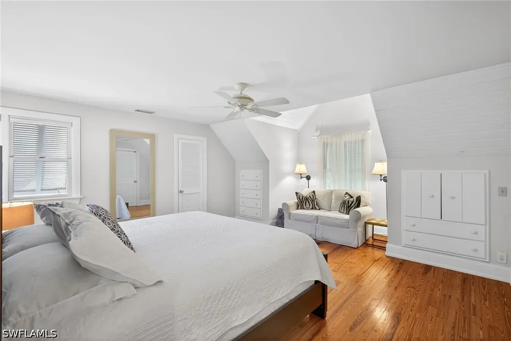 660 8th Avenue S Naples FL 34102
