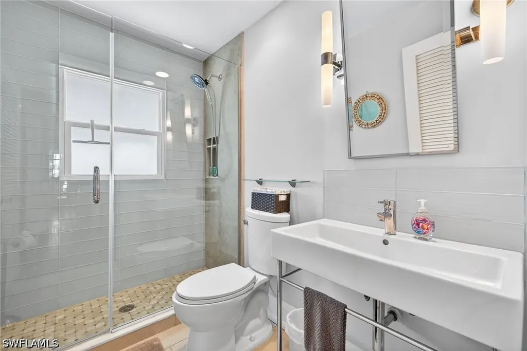 660 8th Avenue S Naples FL 34102
