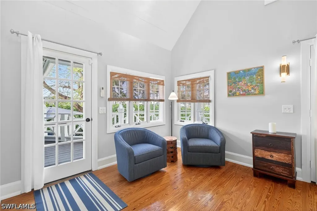 660 8th Avenue S Naples FL 34102