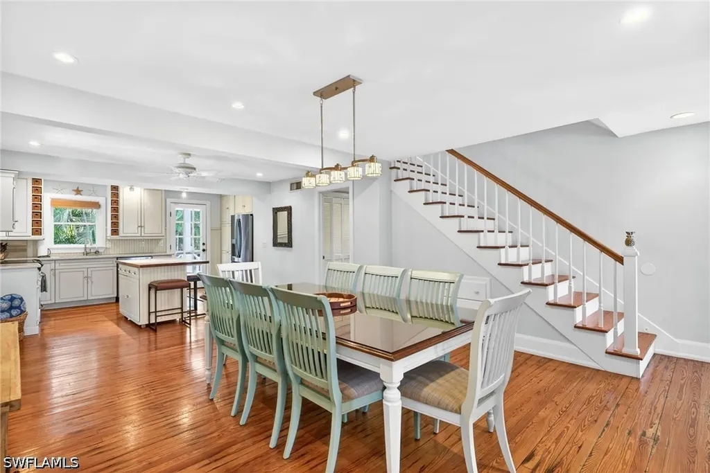 660 8th Avenue S Naples FL 34102
