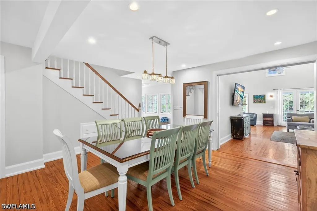660 8th Avenue S Naples FL 34102