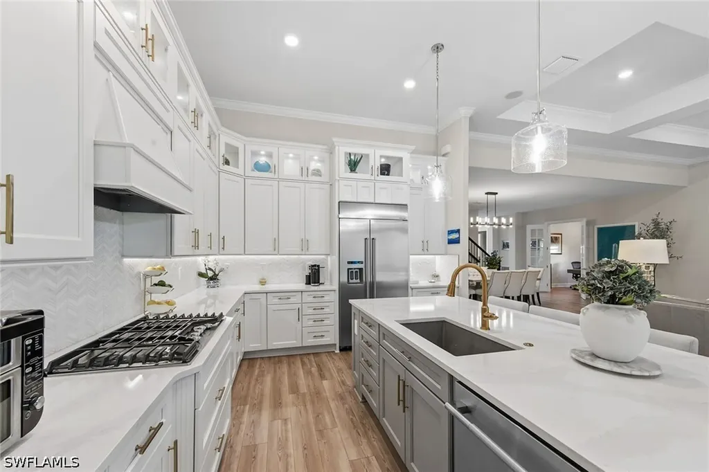 9607 Everglades Drive Naples FL 34120
