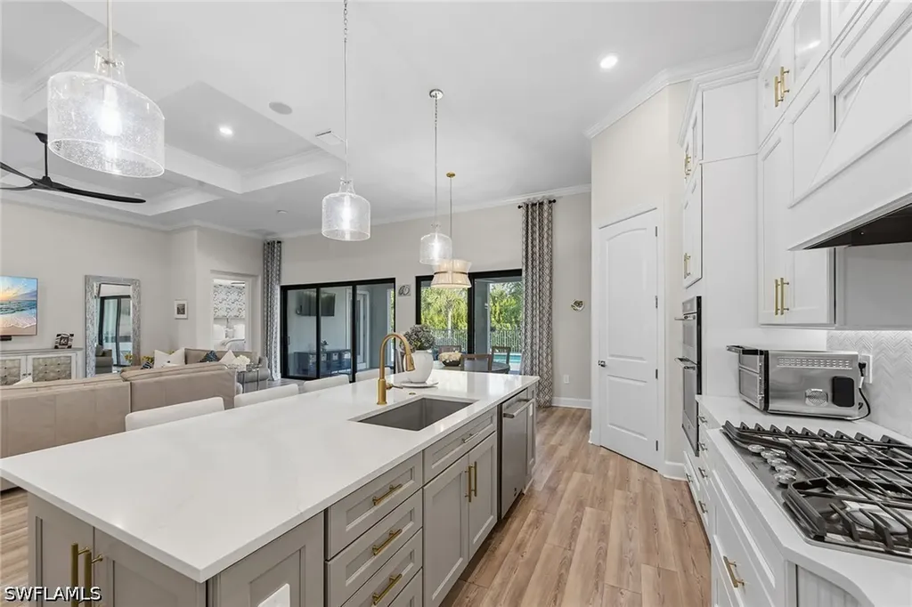 9607 Everglades Drive Naples FL 34120