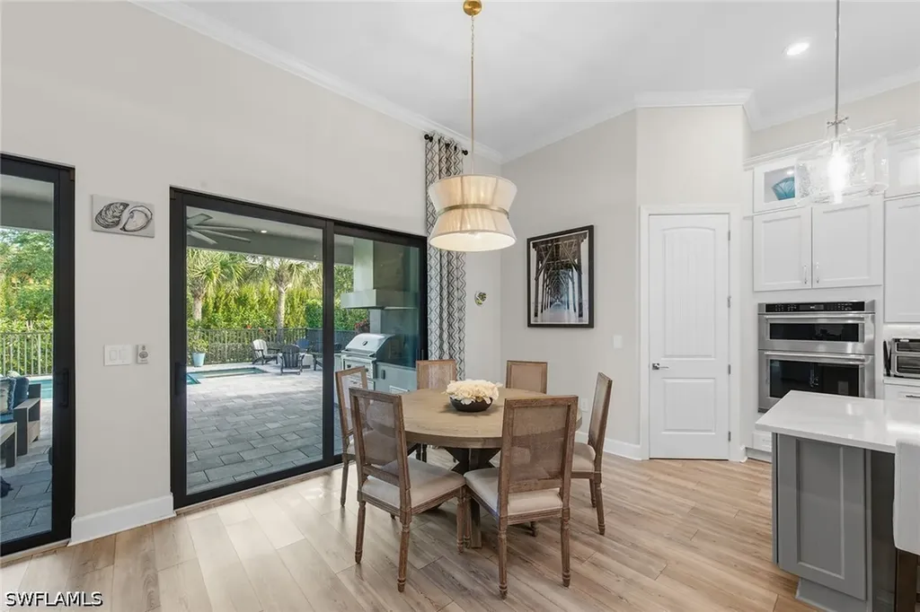 9607 Everglades Drive Naples FL 34120