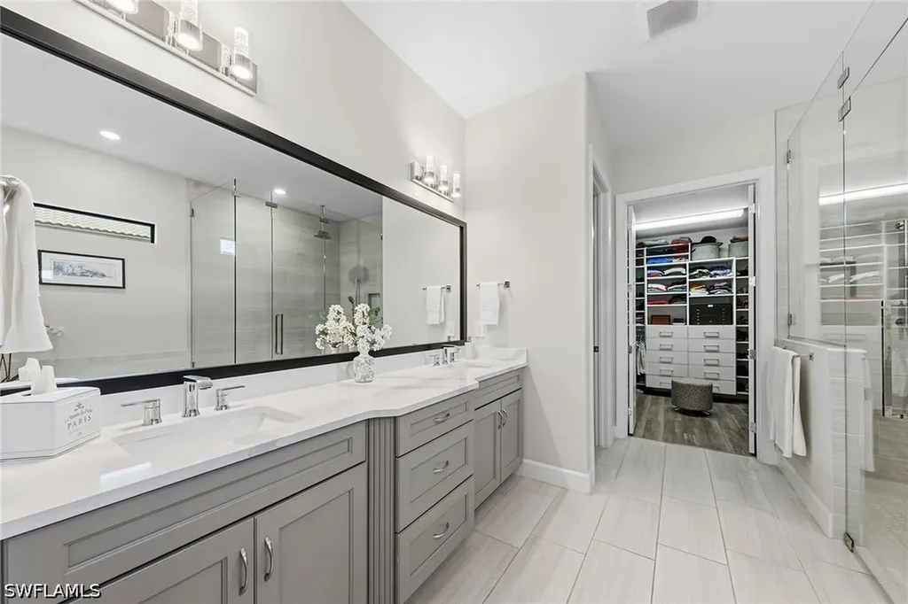 9607 Everglades Drive Naples FL 34120