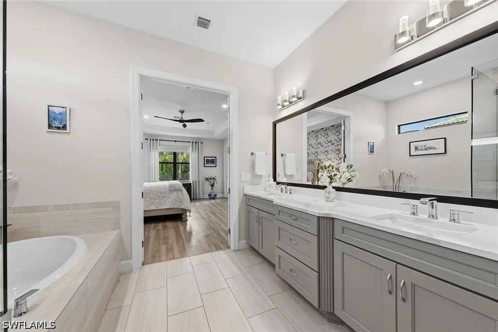 9607 Everglades Drive Naples FL 34120