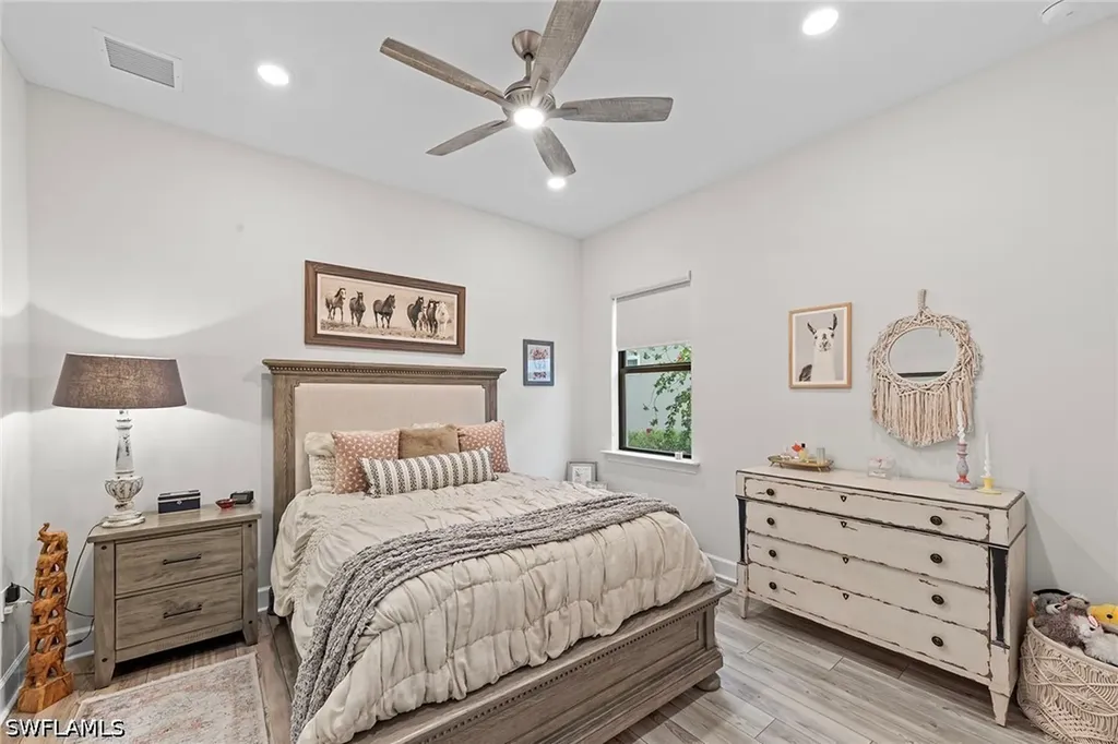 9607 Everglades Drive Naples FL 34120
