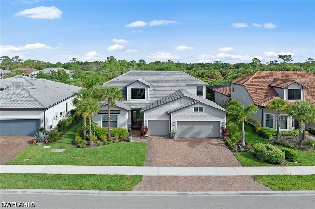 9607 Everglades Drive Naples FL 34120