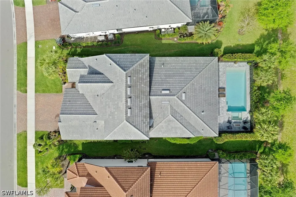 9607 Everglades Drive Naples FL 34120