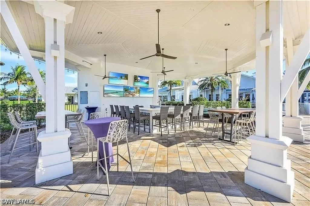 9607 Everglades Drive Naples FL 34120