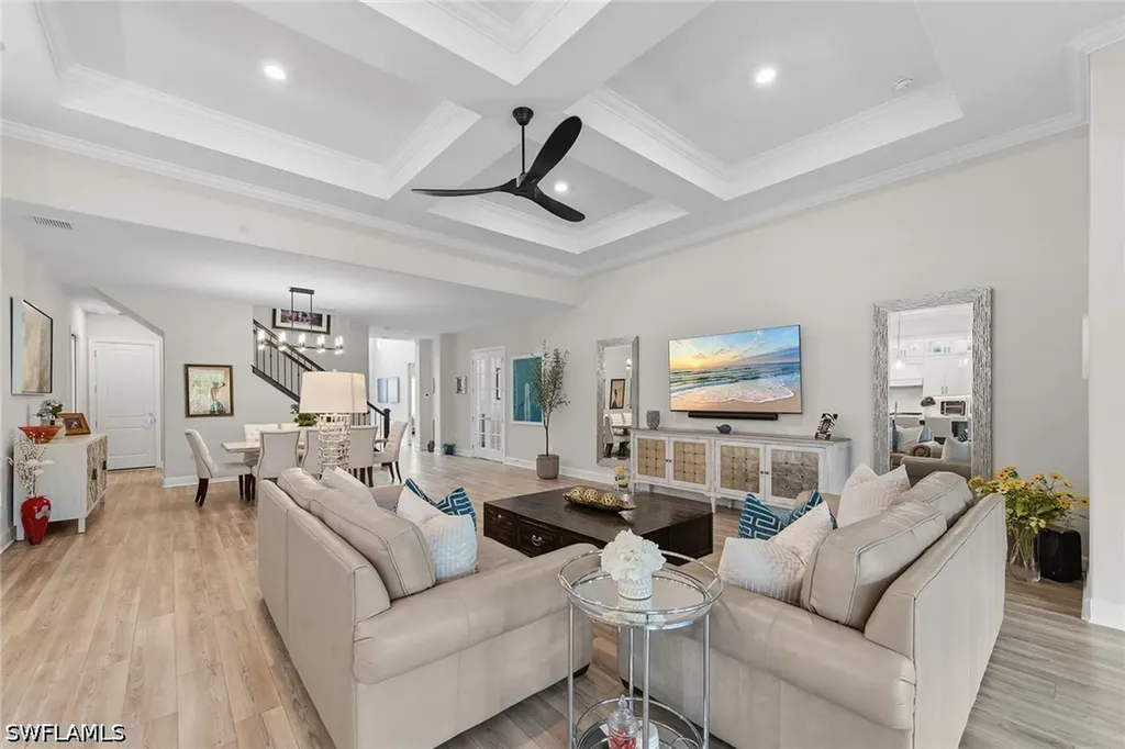 9607 Everglades Drive Naples FL 34120