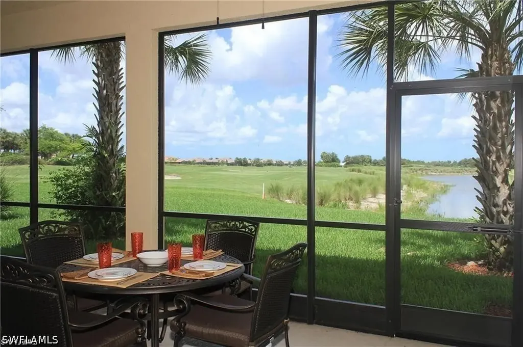 10542 Smokehouse Bay Drive Naples FL 34120