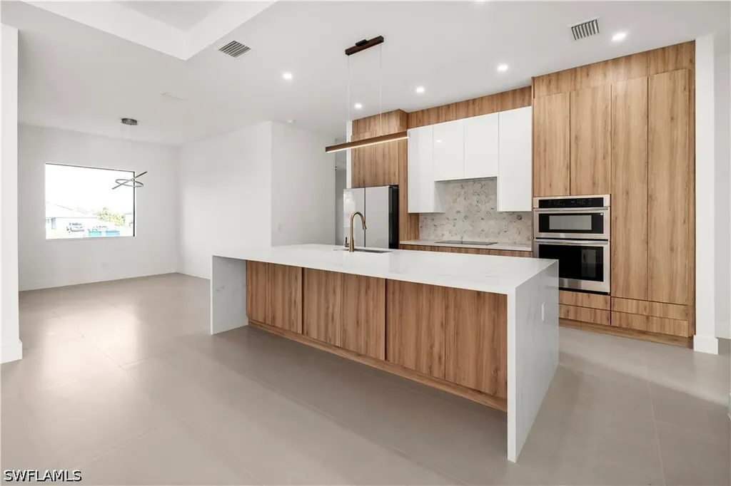 3539 NW 41st Place Cape Coral FL 33993