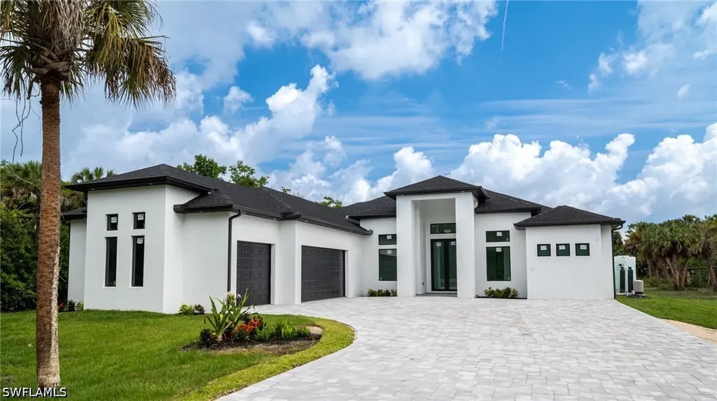 649 Golden Gate Boulevard E Naples FL 34120