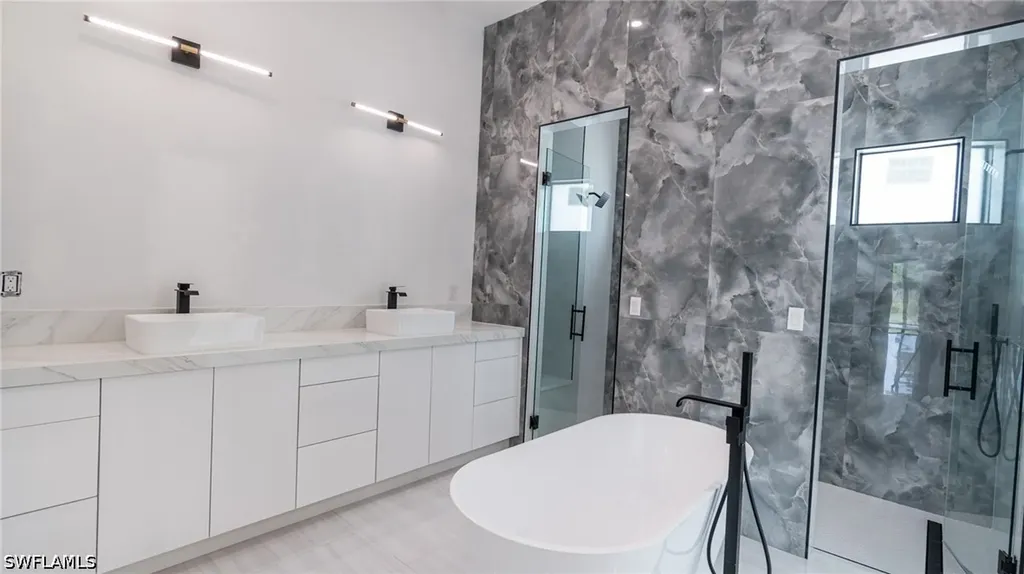649 Golden Gate Boulevard E Naples FL 34120