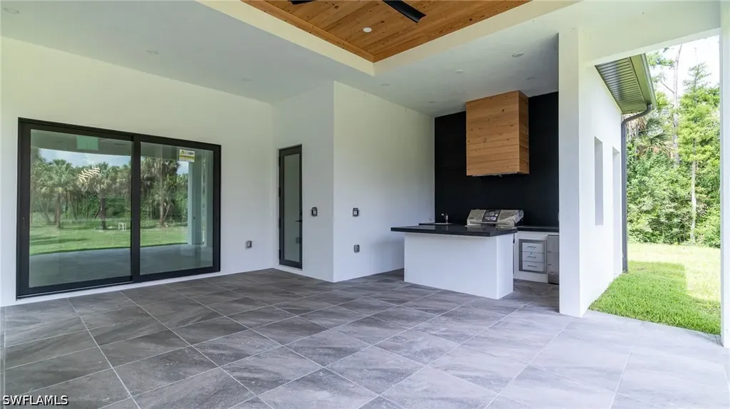 649 Golden Gate Boulevard E Naples FL 34120