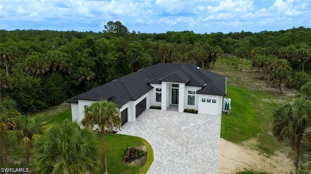 649 Golden Gate Boulevard E Naples FL 34120