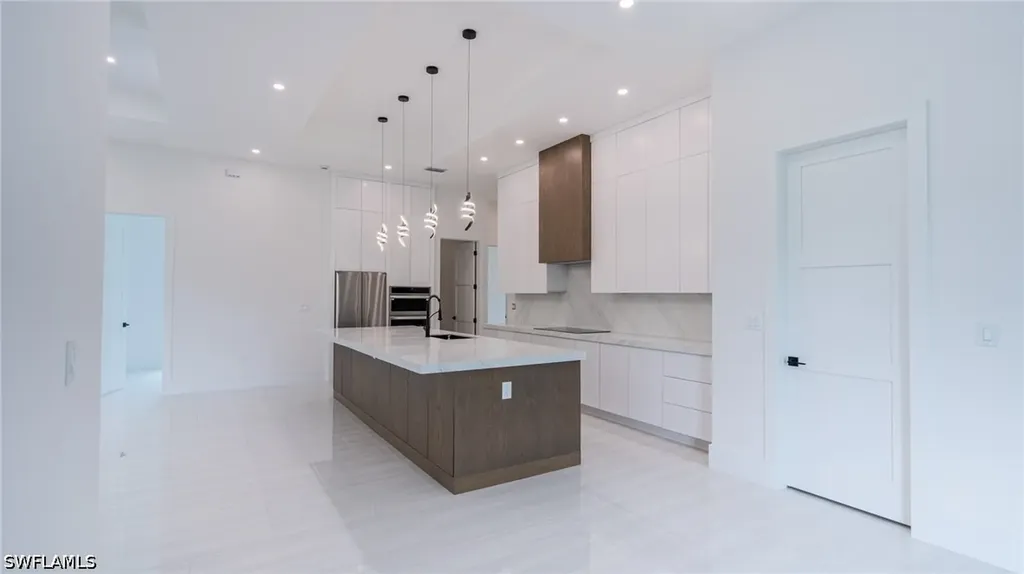 649 Golden Gate Boulevard E Naples FL 34120