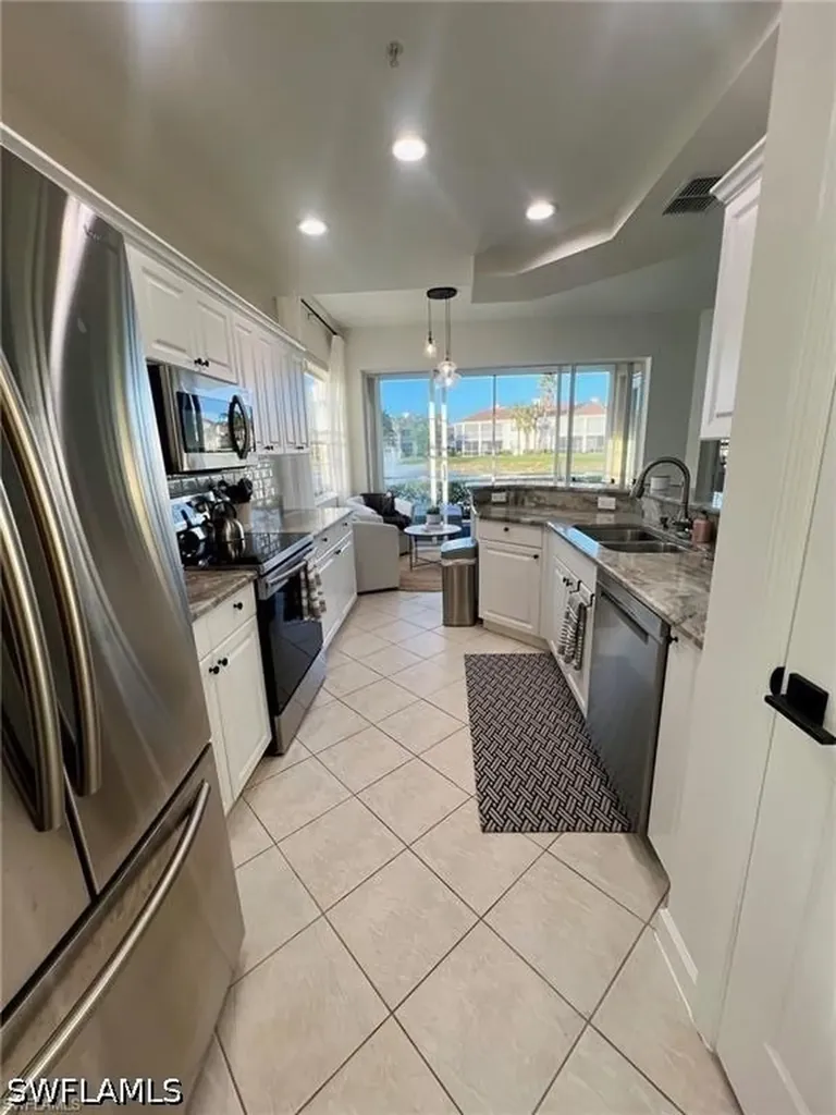 3062 Driftwood Way Naples FL 34109