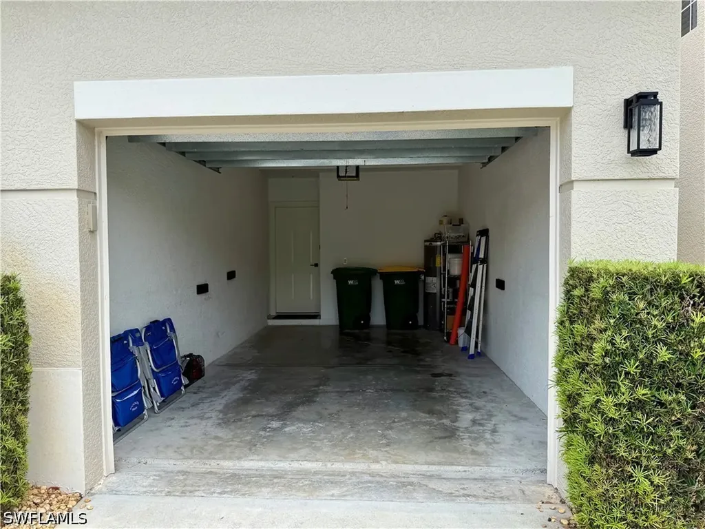 3062 Driftwood Way Naples FL 34109