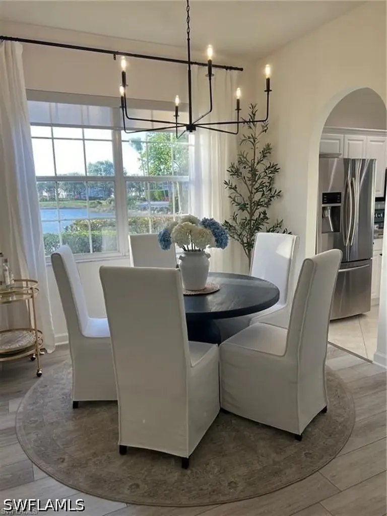 3062 Driftwood Way Naples FL 34109