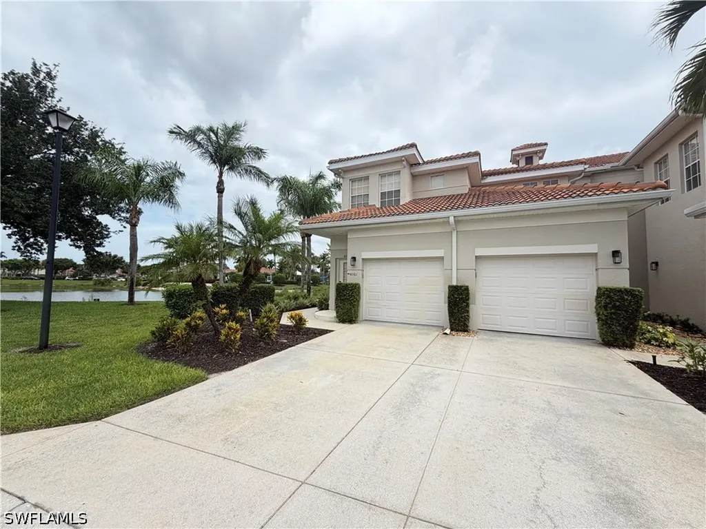 3062 Driftwood Way Naples FL 34109