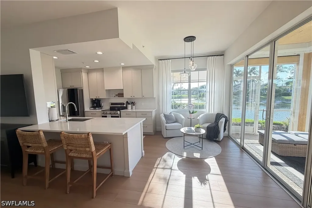 3062 Driftwood Way Naples FL 34109