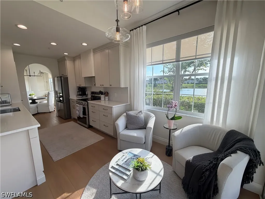 3062 Driftwood Way Naples FL 34109