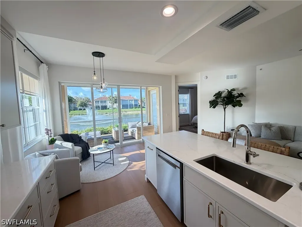 3062 Driftwood Way Naples FL 34109