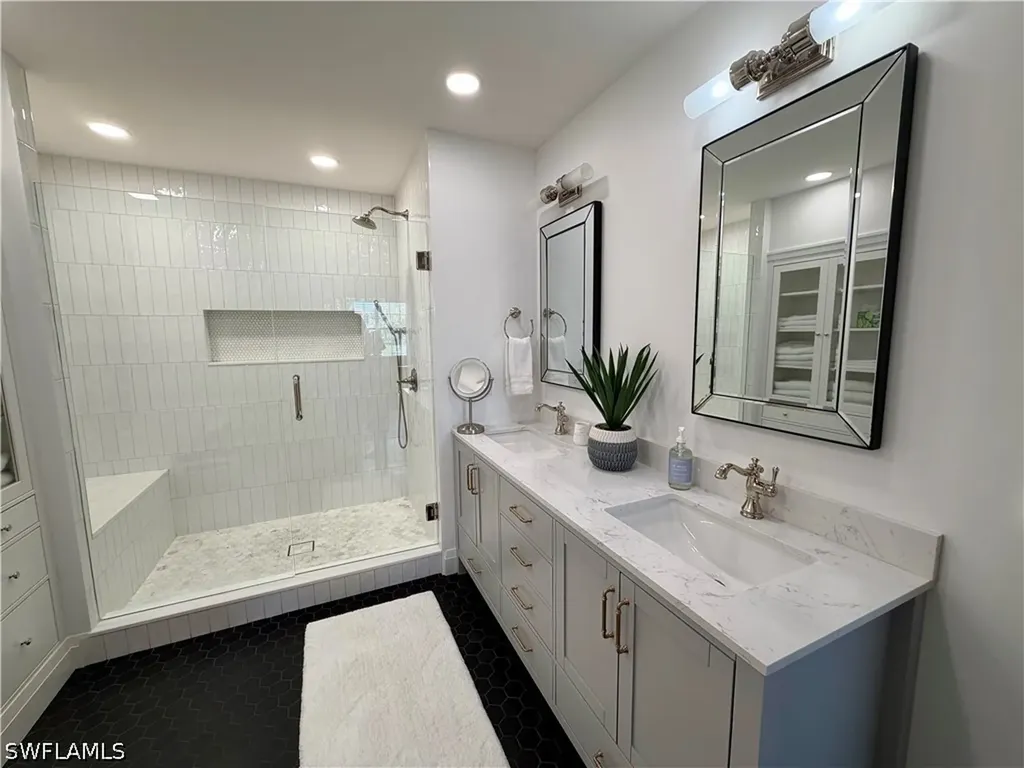 3062 Driftwood Way Naples FL 34109